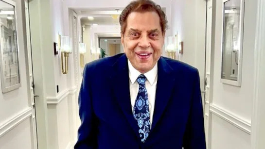 Legendary Bollywood Actor Dharmendra Passes Away at 89