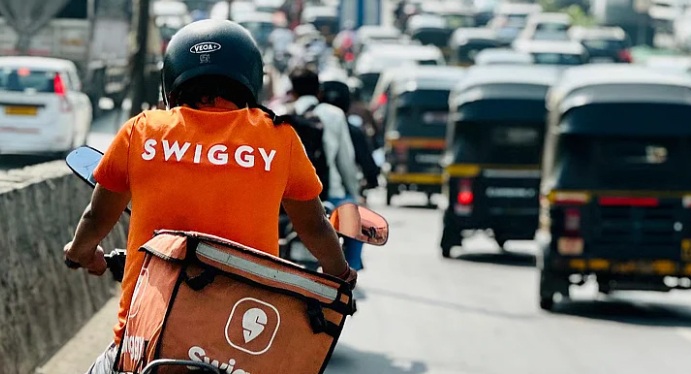 Swiggy-Zomato-Blinkit Deliveries May Be Affected on New Year's Eve; Gig Workers Announce Nationwide Strike