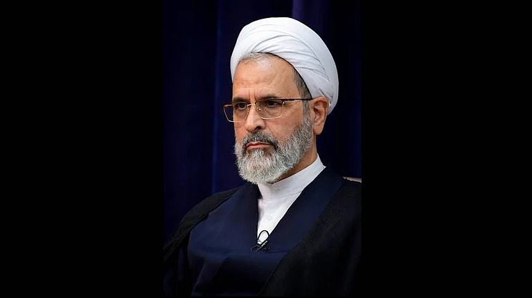 Iran : Ayatollah Arafi appointed to lead Iran following Khamenei's killing