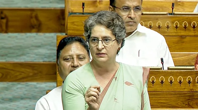 Those who used to criticize Nehru are now quoting him: Priyanka Gandhi hits back at BJP