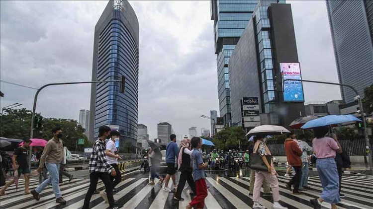 Indonesia passes law to shift capital from Jakarta to Borneo